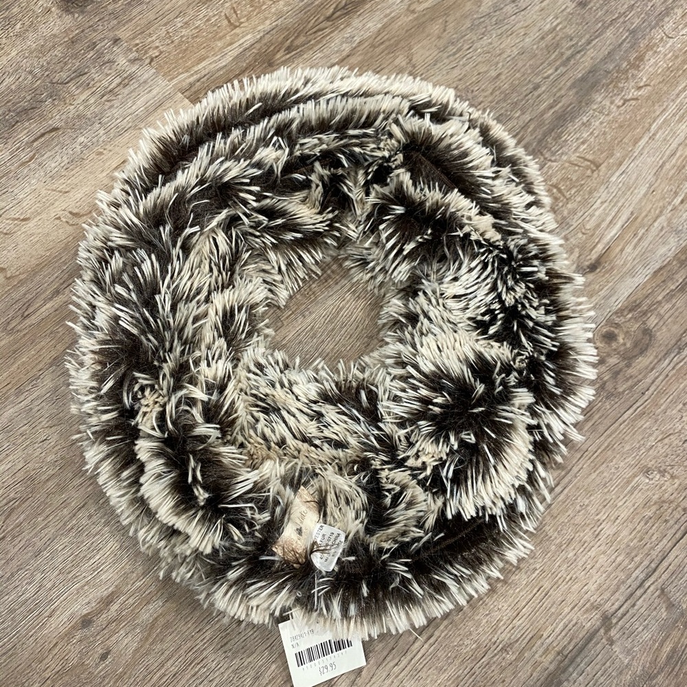 NWT Altar’d State brown faux fur infinity scarf